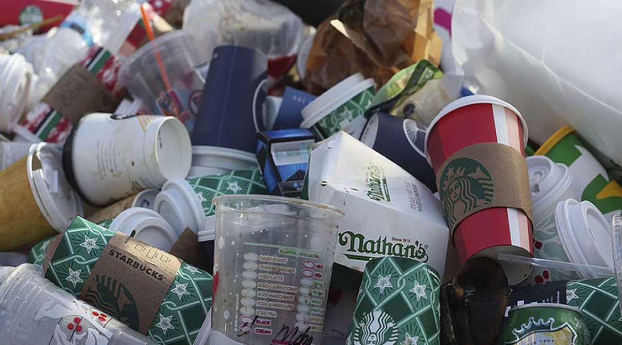 ¿Cómo afecta el consumismo al medio ambiente?