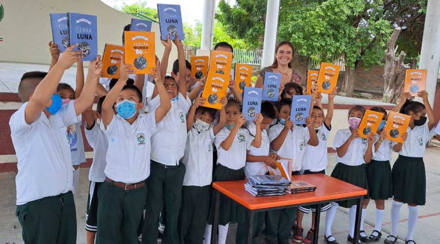Donación de libros Esc. Prim. Jaime Nunó de Río Grande, Tututepec, Oaxaca