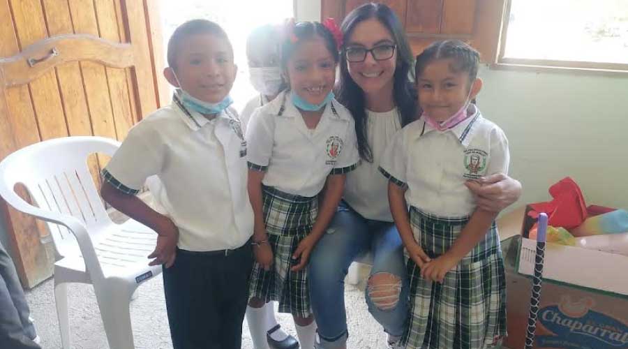 Jornada de salud visual en escuelas de la Costa Oaxaqueña
