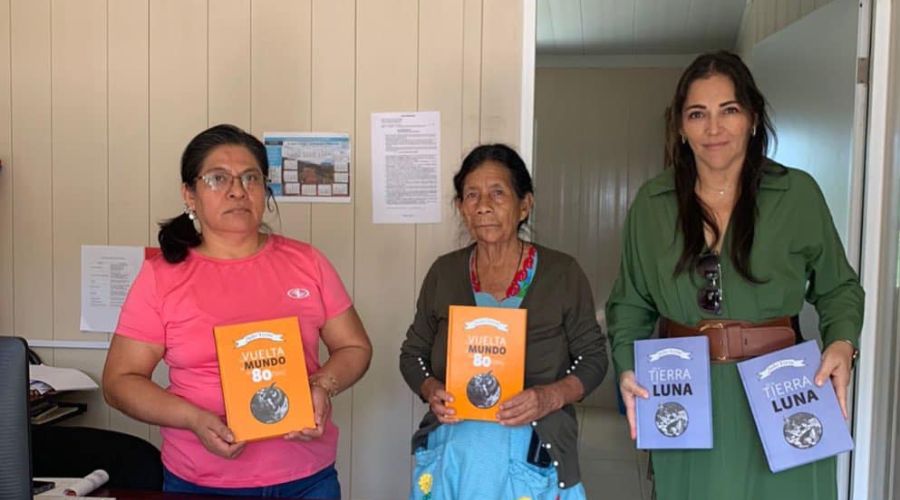 Entrega de libros en Escuelas Primarias de Tlalixtac de Cabrera