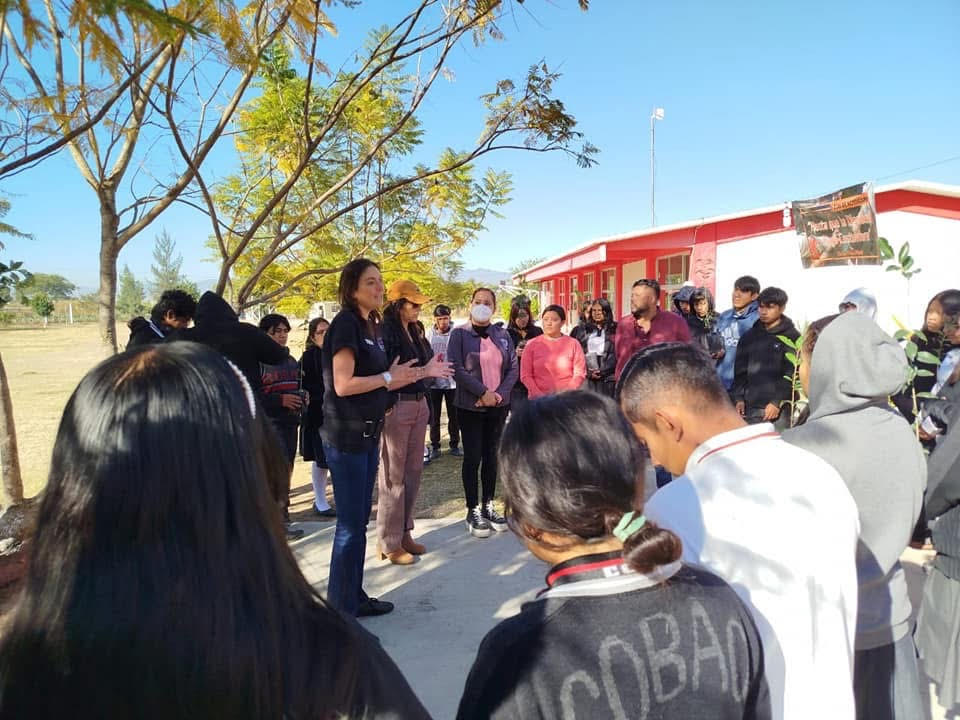 Jornada de Reforestación en el COBAO 65, San Pedro Mártir, Oaxaca